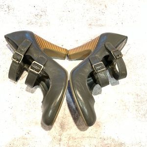 Kensie Girl vintage Mary Jane shoe round toe double buckle heels gray size 7